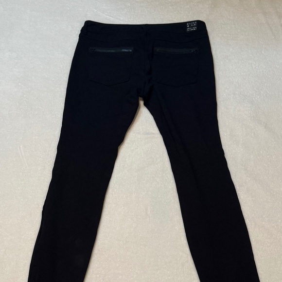 GUESS Ankle Zip Pants - Picture 10 of 11